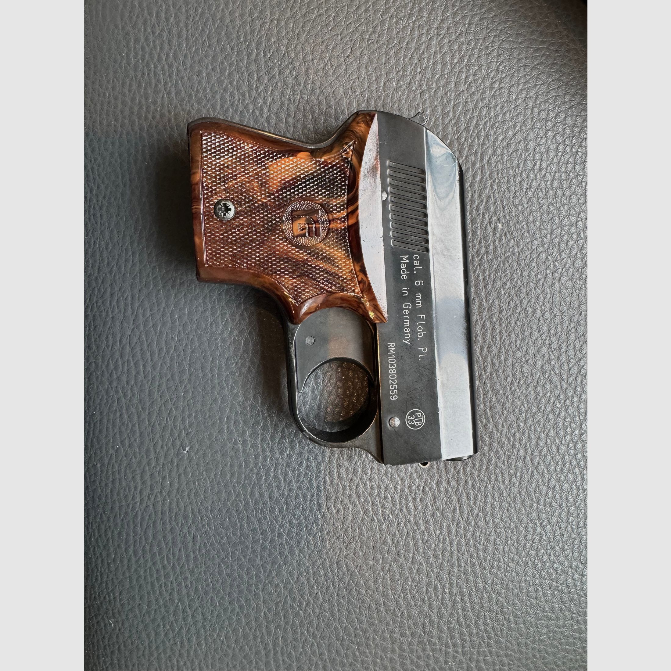 Röhm RG 3 Schreckschusspistole 6mm mit Abschussbecher