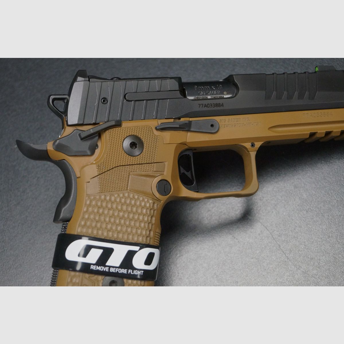 Sig Sauer P211 GTO Combat Coyote, Bild 3 von 7