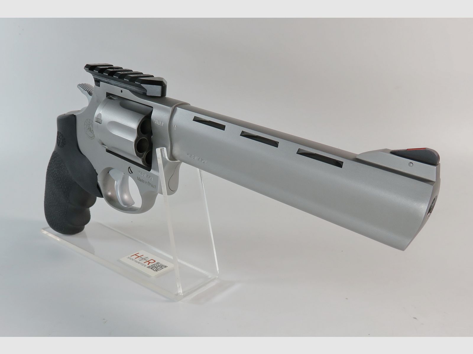 Neuwertiger Revolver Taurus Tracker Competition PRO 6" mit Weigand-Picatinny-Schiene und Hogue-Griff