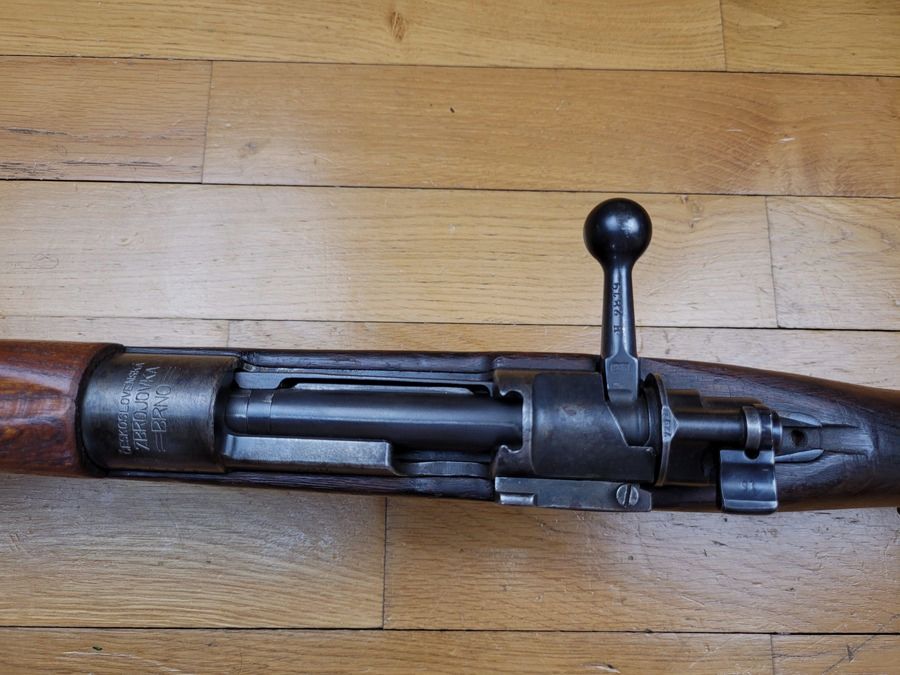 Mooie Tsjechische regulatiewapen VZ 24 – kal. 8x57IS – vervaardigd in 1931 – gebleven in zijn pre-WOII configuratie – zeer goede loop en zeer goed hout – TBE, afbeelding 11 van 22
