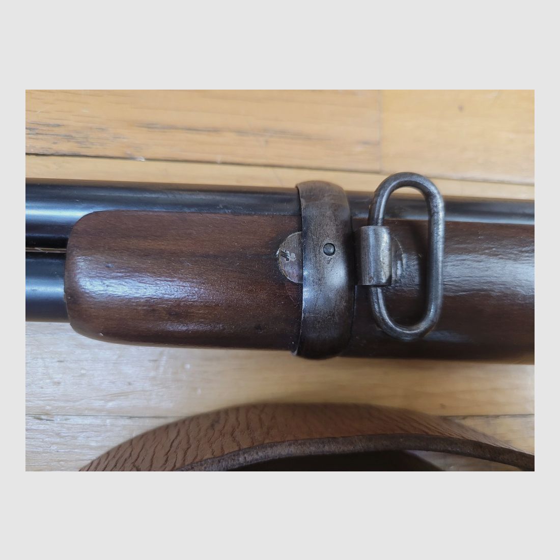 Außergewöhnliche Winchester 1894 Französische Armee genannt 94 AF - Kal. 30-30 - Äußerer Zustand und Mechanik einwandfrei - Traum-Collector - 100% konform mit der Bestellung von 15.000 Exemplaren aus September 1914 - Seltene Waffe in einem noch selteneren und musealen Zustand - TBE++, Bild 9 von 36