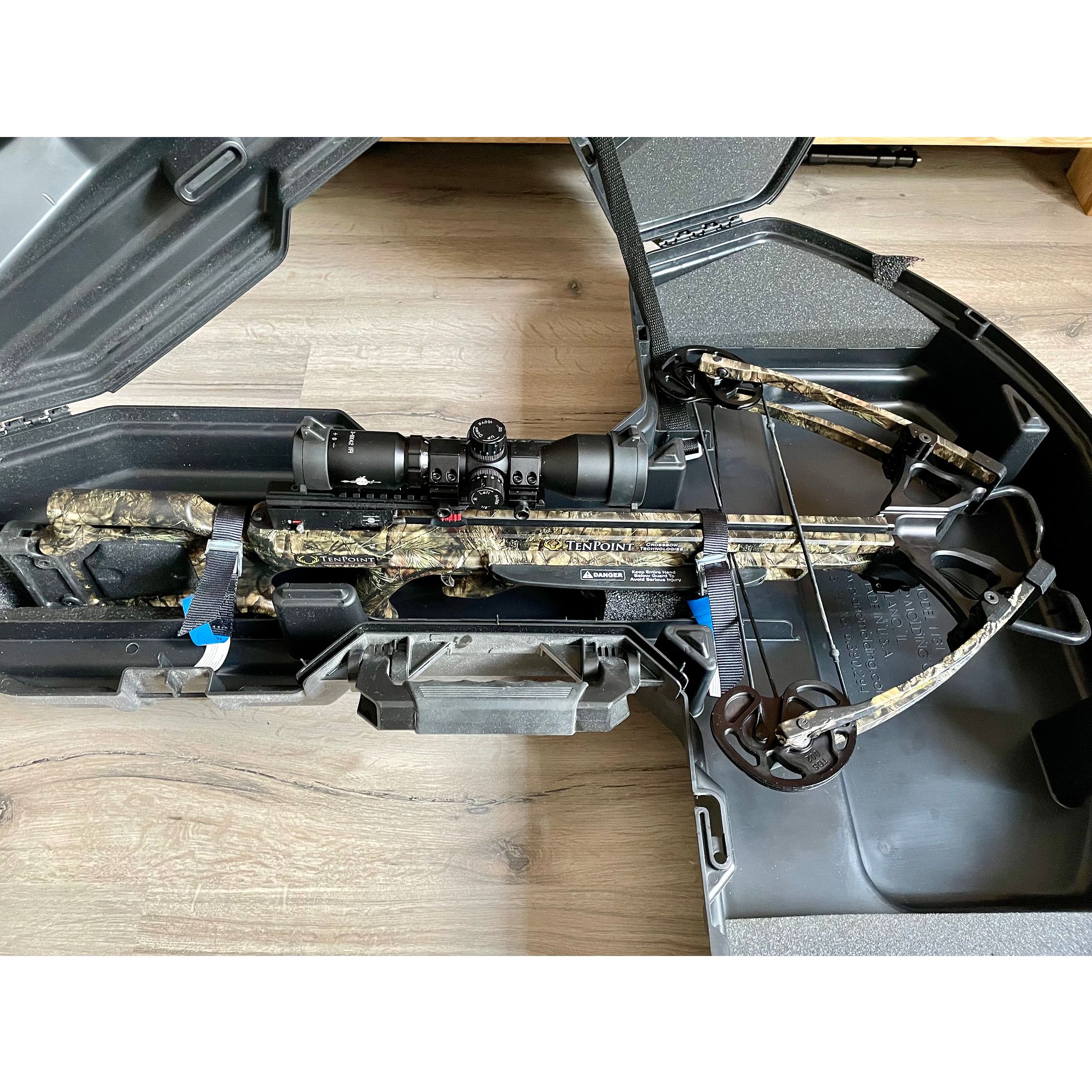 Armbrust TenPoint Turbo M1 Compound mit Bolzen, Koffer und Zubehör
