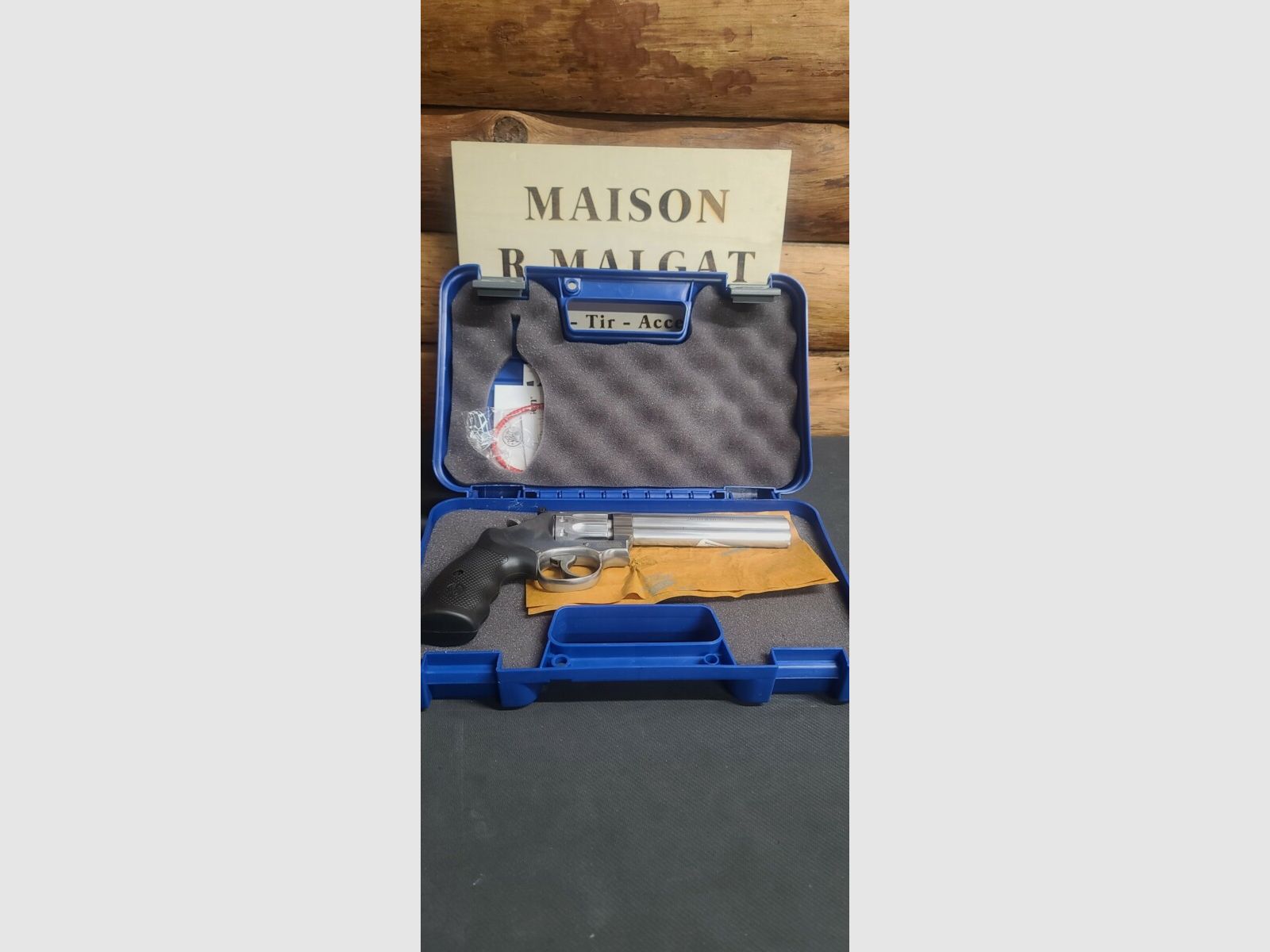 SMITH & WESSON 617 6" Kal. 22lr (auf Lager), Bild 11 von 13
