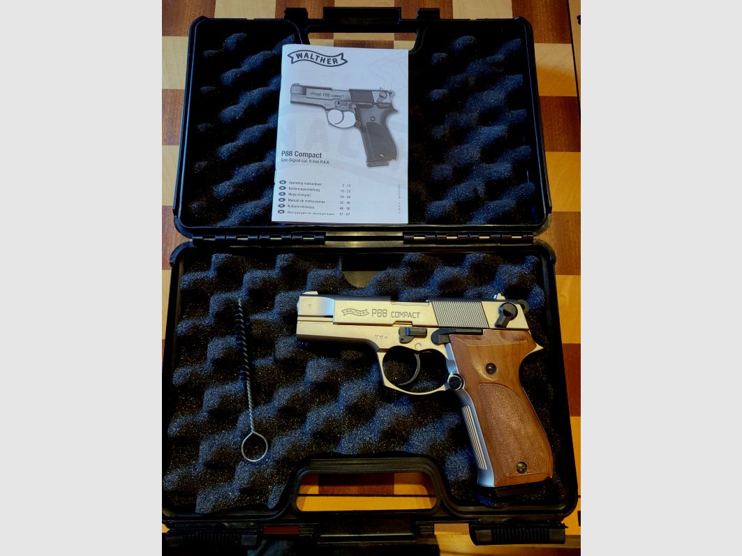 Walther P88 Schreckschuss Pistole 9mm P.A.K. Nickel Holzgriffe (PTB 613) Prachtstück!