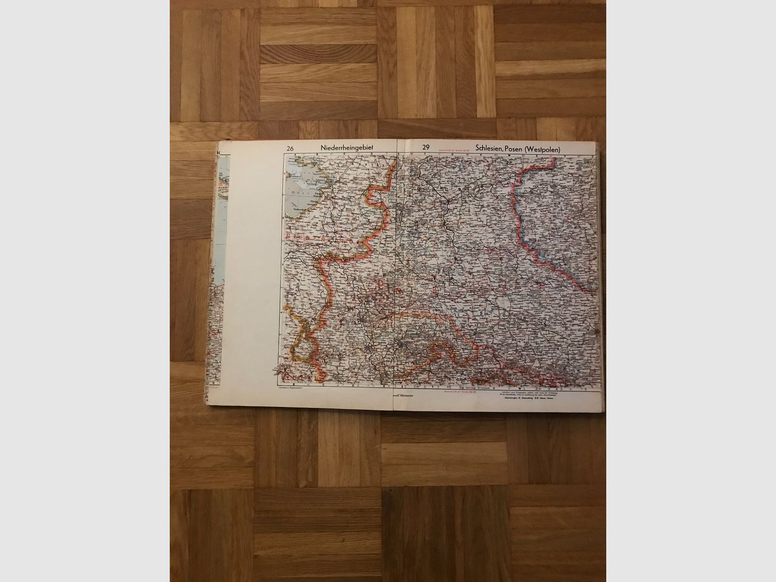 Großer Volksatlas von 1939 mit Landkarte 