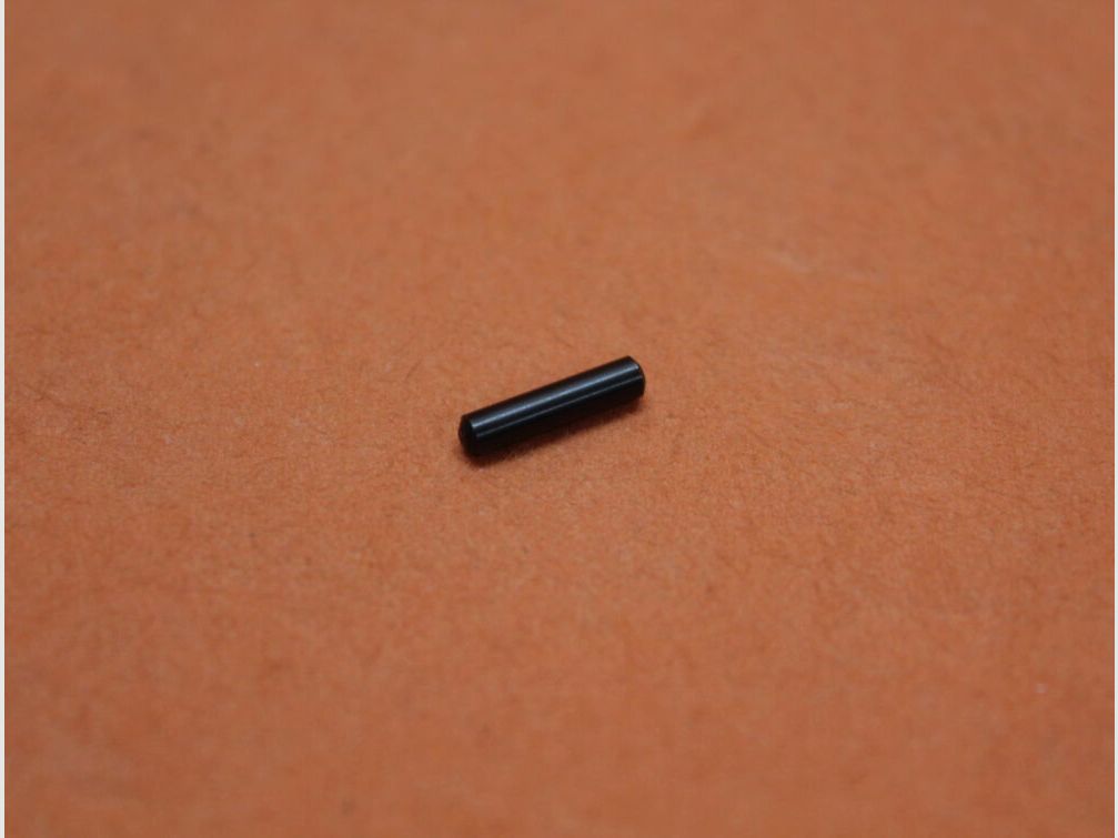 DPMS AR-15: Stift wyciągacza DPMS