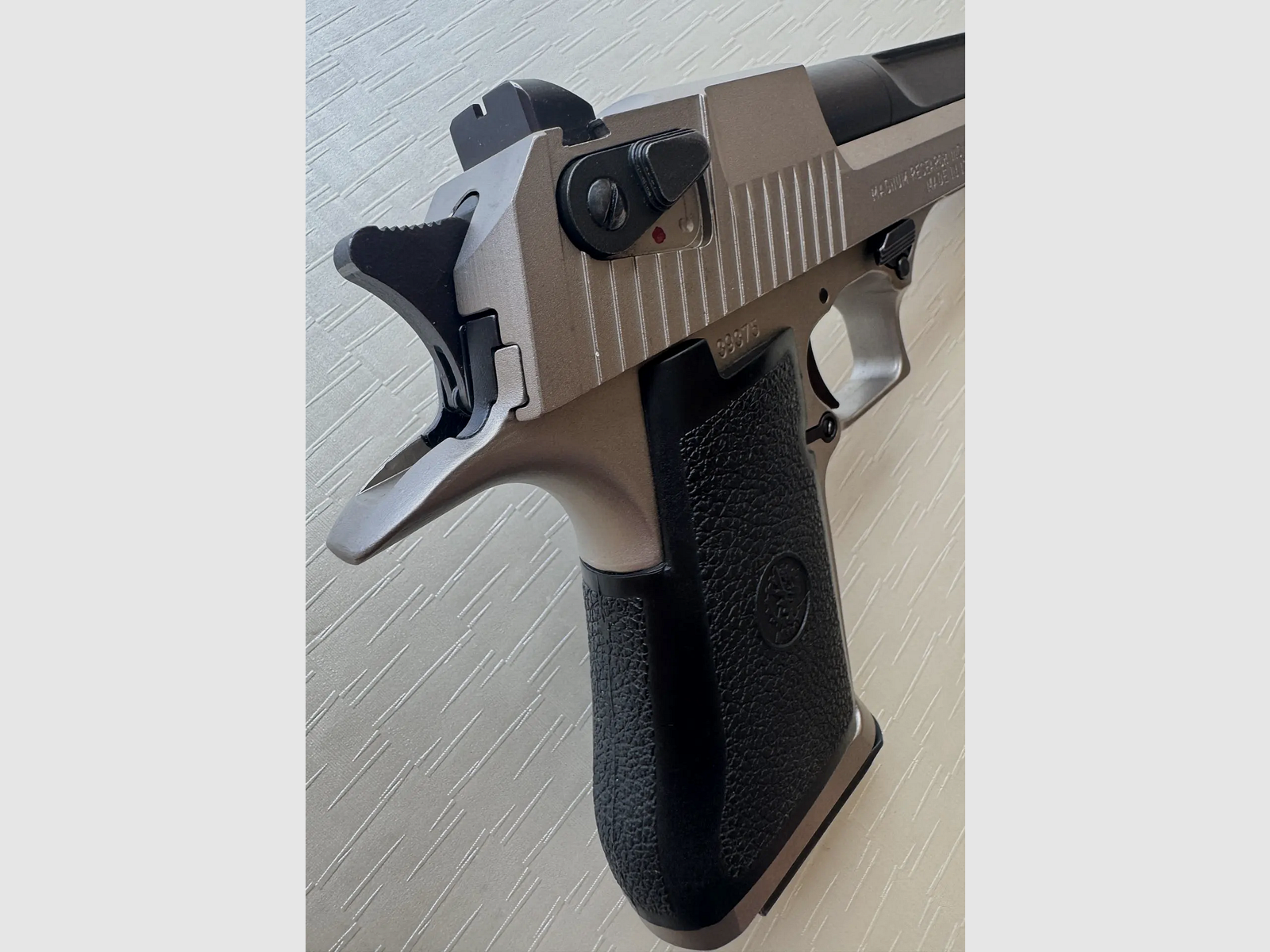 IMI Desert Eagle calibre .44 Magnum – version nickelée avec réglage du trigger, image 9 sur 9