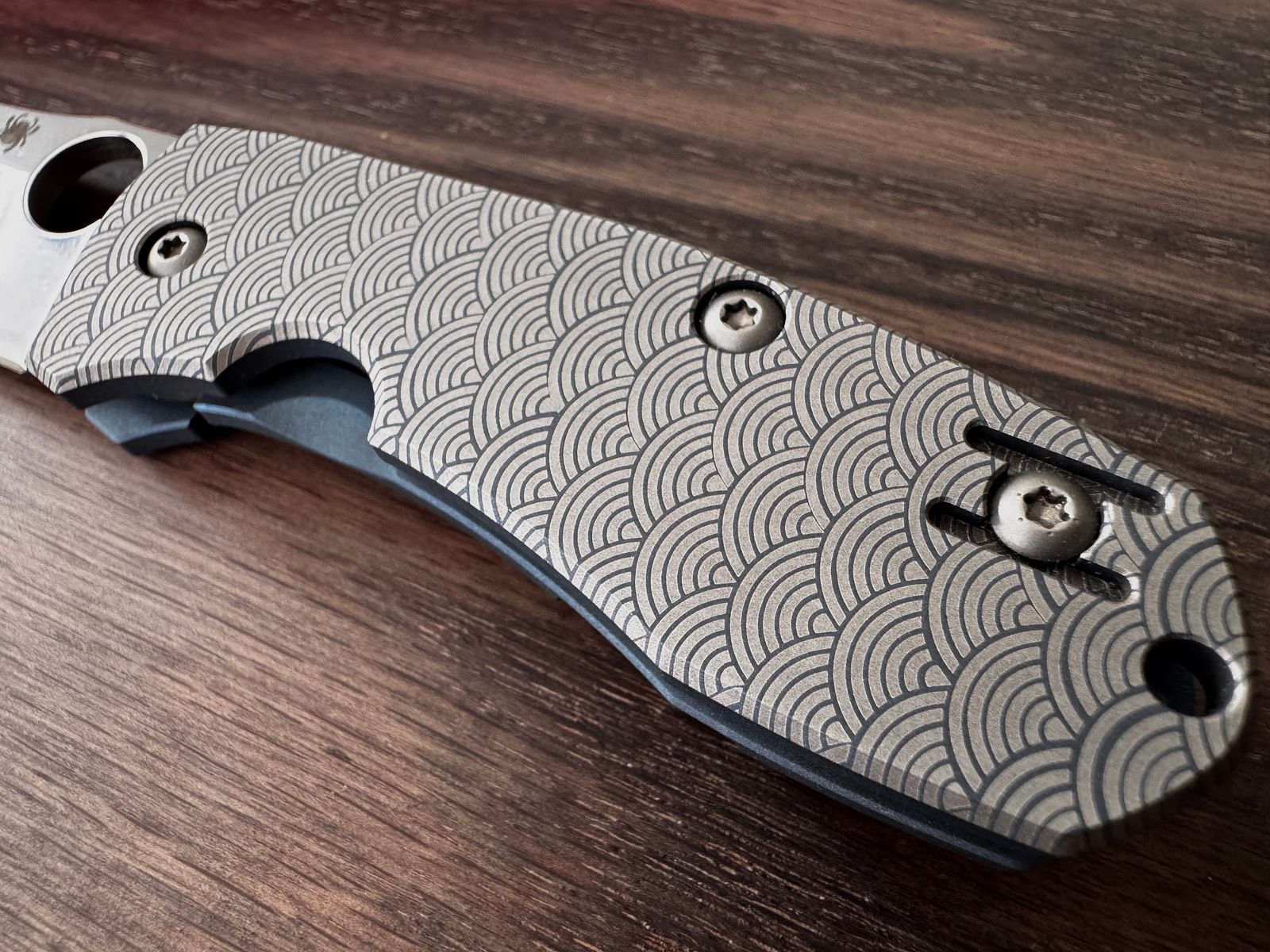 Spyderco Techno 2 EDC Modern Seigaiha Motiv (Exklusiv) Blau