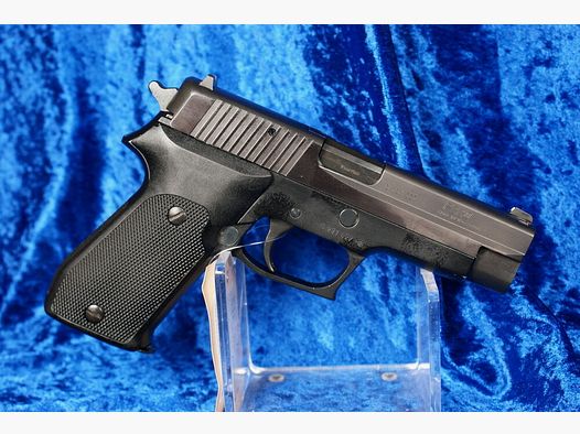 SIG Sauer GmbH	 P220-1