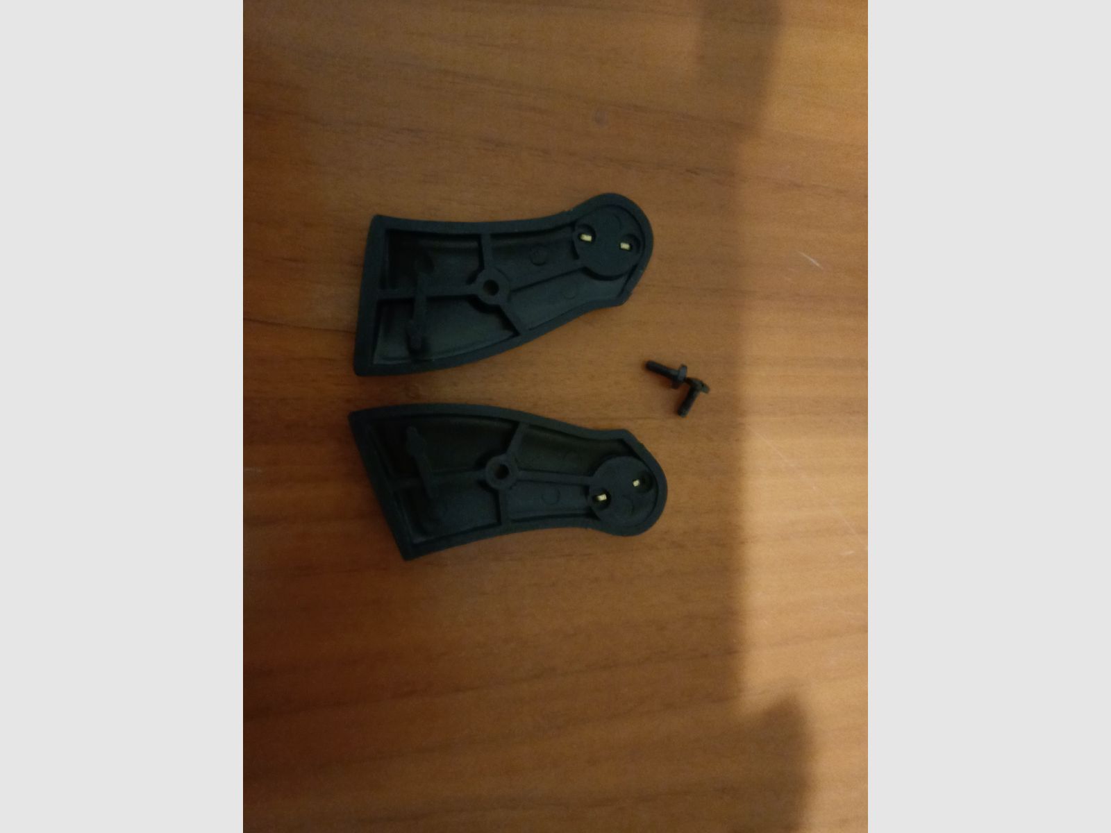 Röhm RG 6 Gasrevolver handgrepen