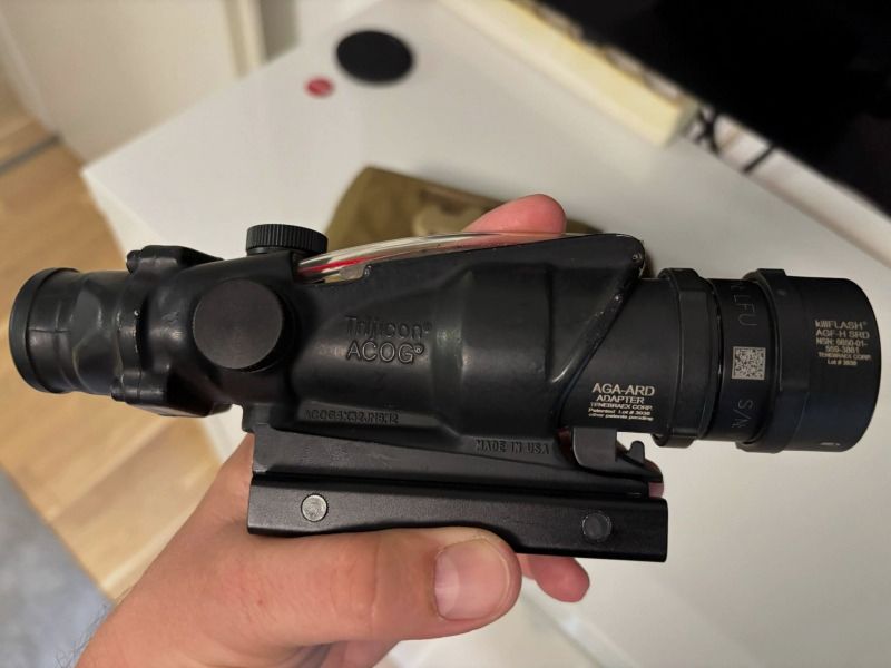 Trijicon ACOG 4×32 BAC Riflescope mit Tasche USMC