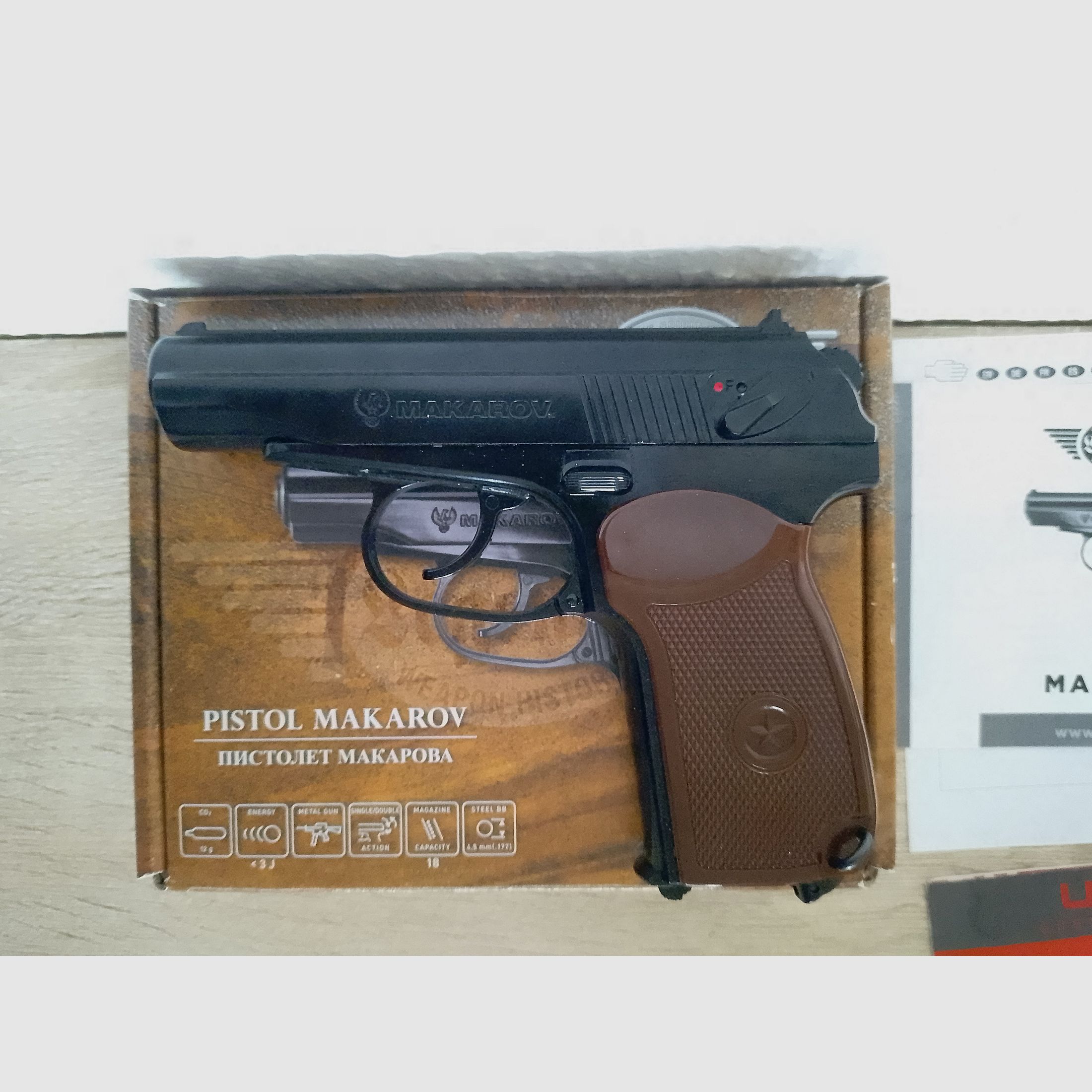 Makarov  CO 2  Pistole