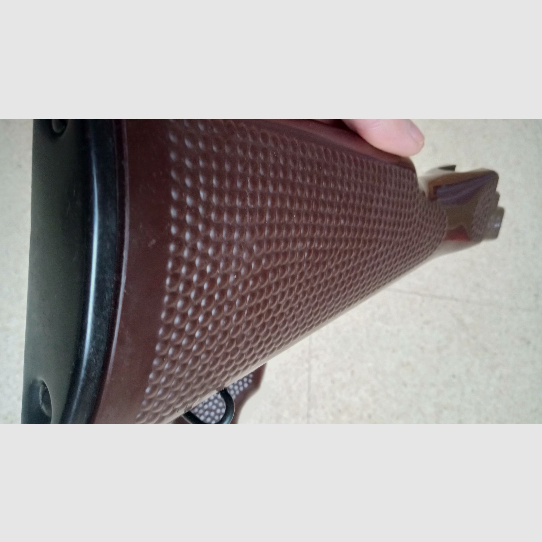 Original East German plastic fixed stock for the MPi-KM manufacturer VEB Wiesa in absolutely best condition // GDR NVA / AKM