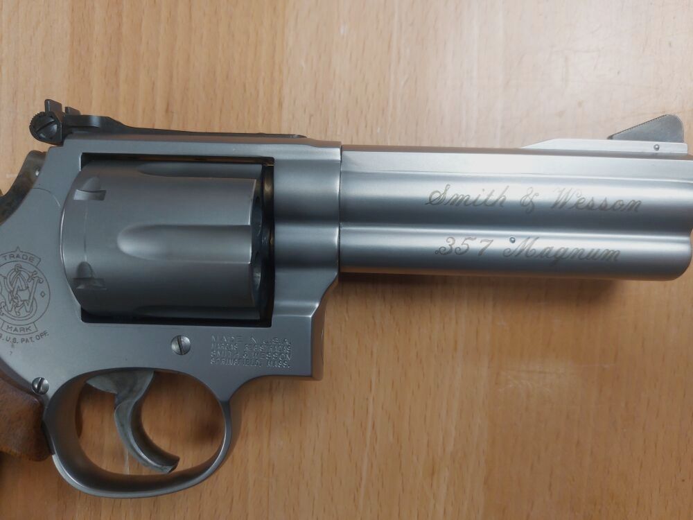 Smith & Wesson, USA 686- Security Special