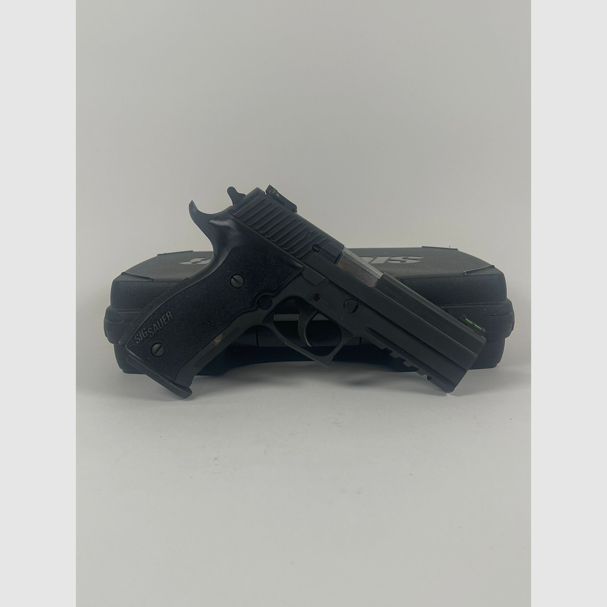 SIG SAUER P226 LCD II