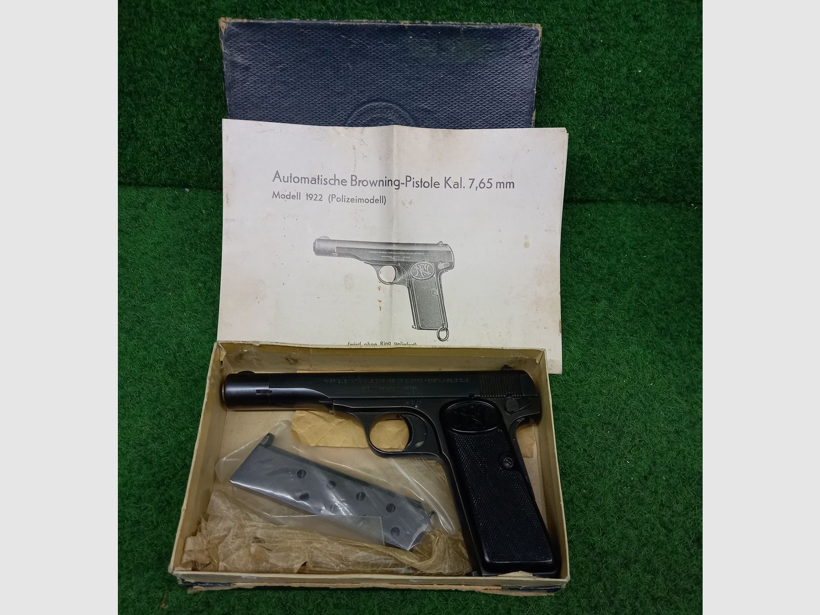 Aus Polizeisammlung, 1910/22 Bavaria Banks im Kaliber 7,65mm Browning.