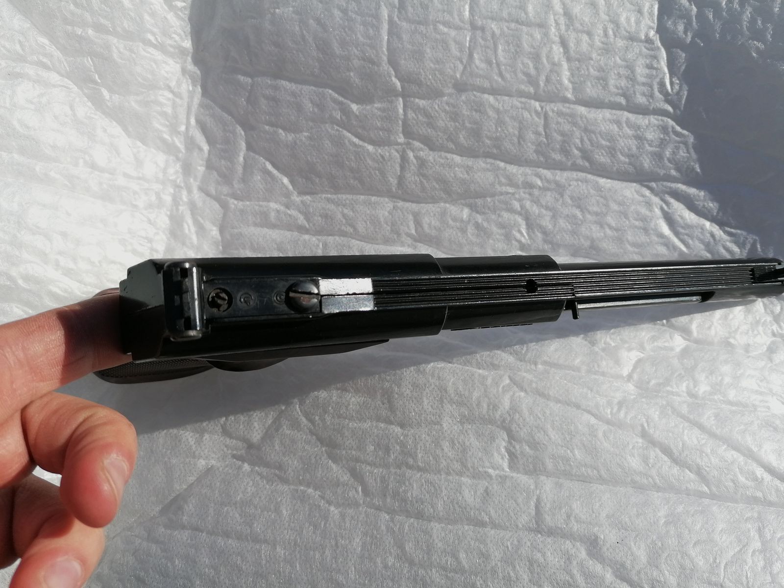 Pistola CO2 Crossman Modelo 454 4,5mm