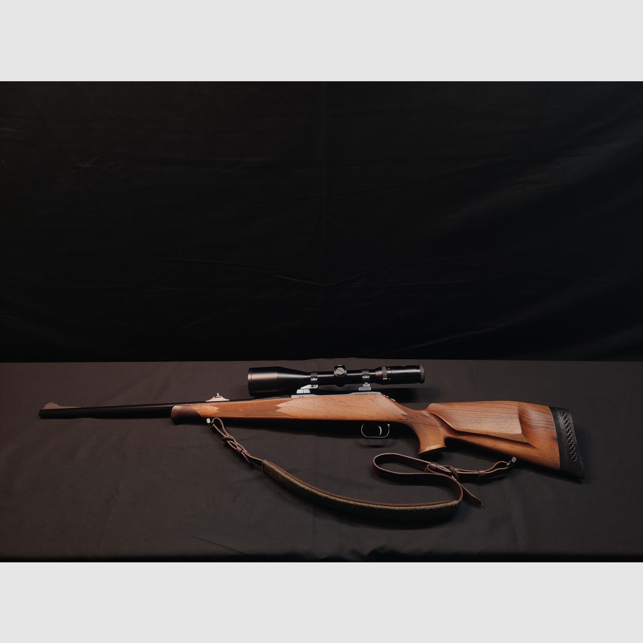 Mauser M94 repeating rifle - .30-06 - Schmidt & Bender 2.5–10x56 - Like new - incl. 183 rounds of ammunition