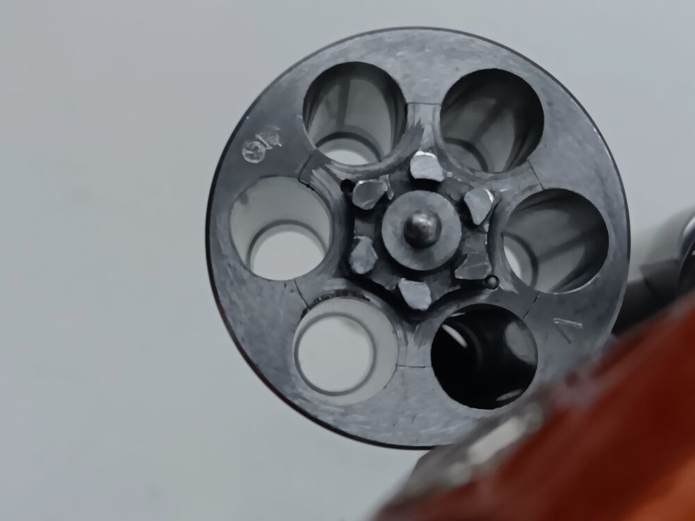 Smith & Wesson - Springfield Mod. 686-1