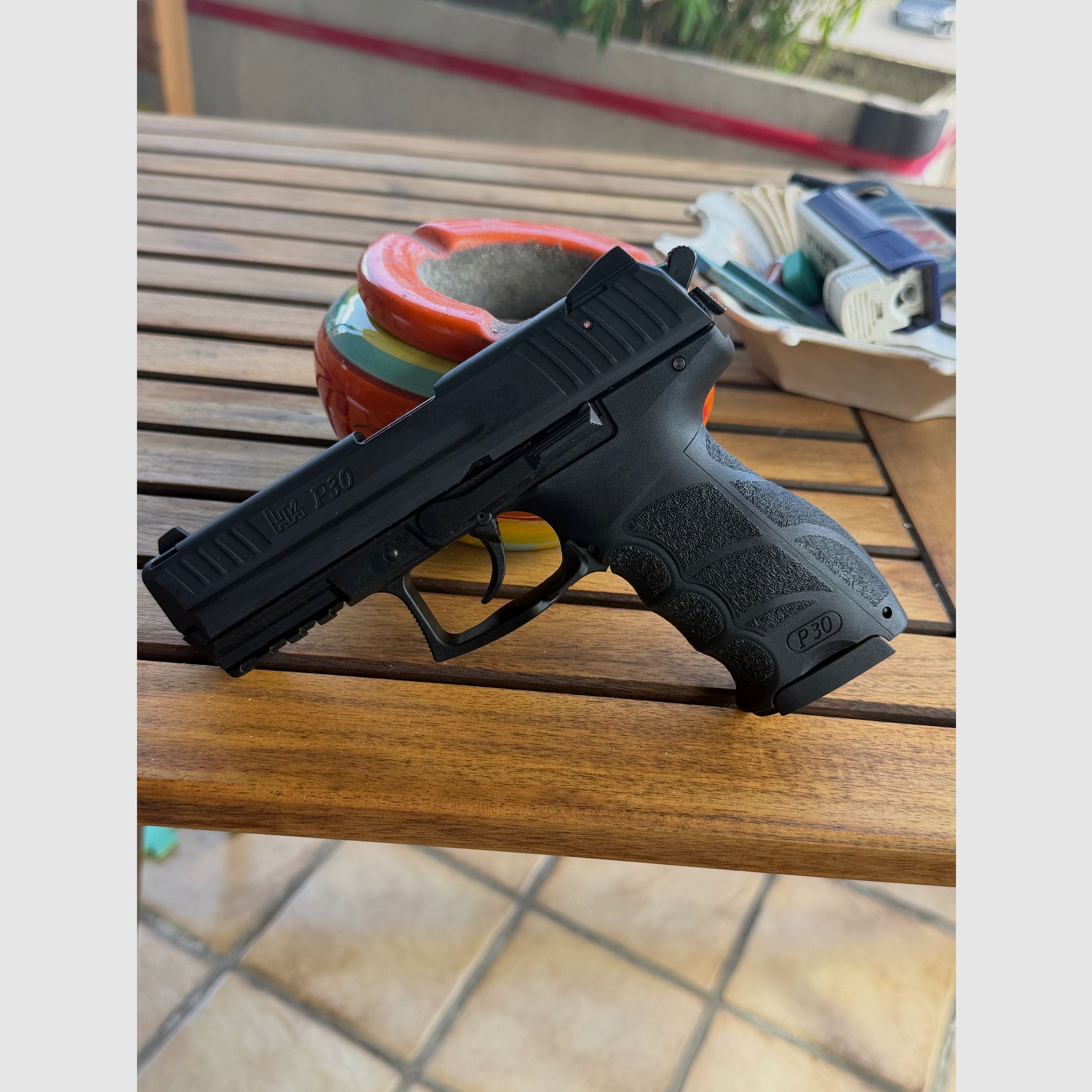 Heckler&Koch P30 pistolet alarmowy