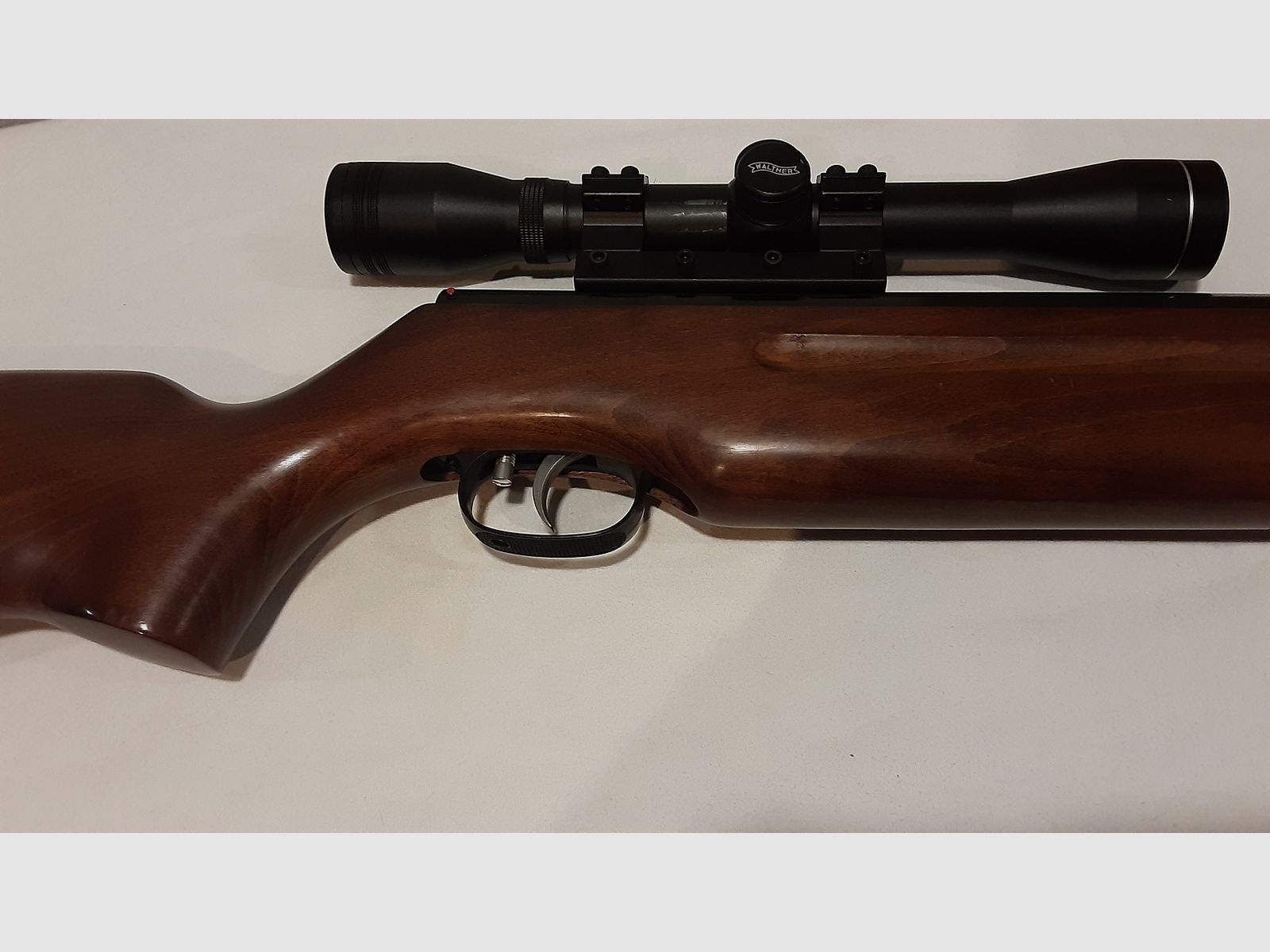 Rifle de aire Weihrauch HW35 de gran potencia y precisión para caza/deporte