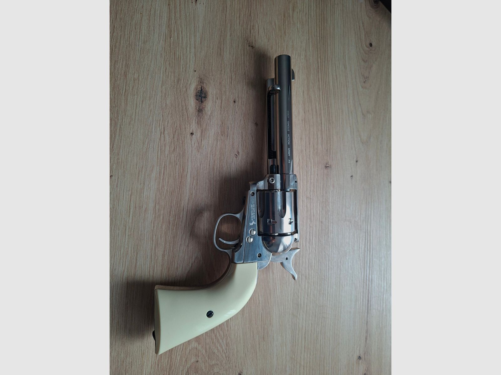 Colt Single Action Army® SAA Co2-Revolver wykończenie niklowe kaliber 4,5 mm Diabolo (P18)