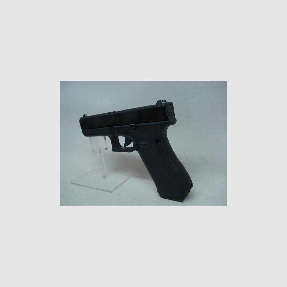 17 Gen5 Kal.9mm P.A.K. - 17 Schuss