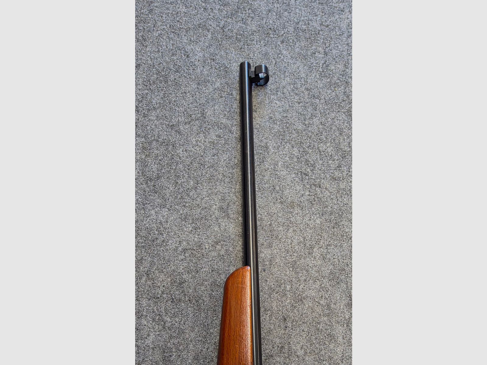 Exécution spéciale avec seulement 2 vis de fixation et longueur normale Haenel 310 avec détente standard, carabine à répétition Kirmes 4,4 mm carabine à air.