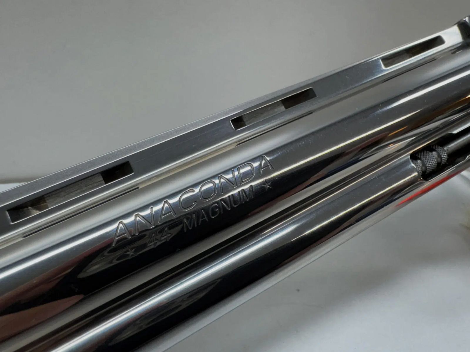 COLT Anaconda 8″ | .44 Mag.