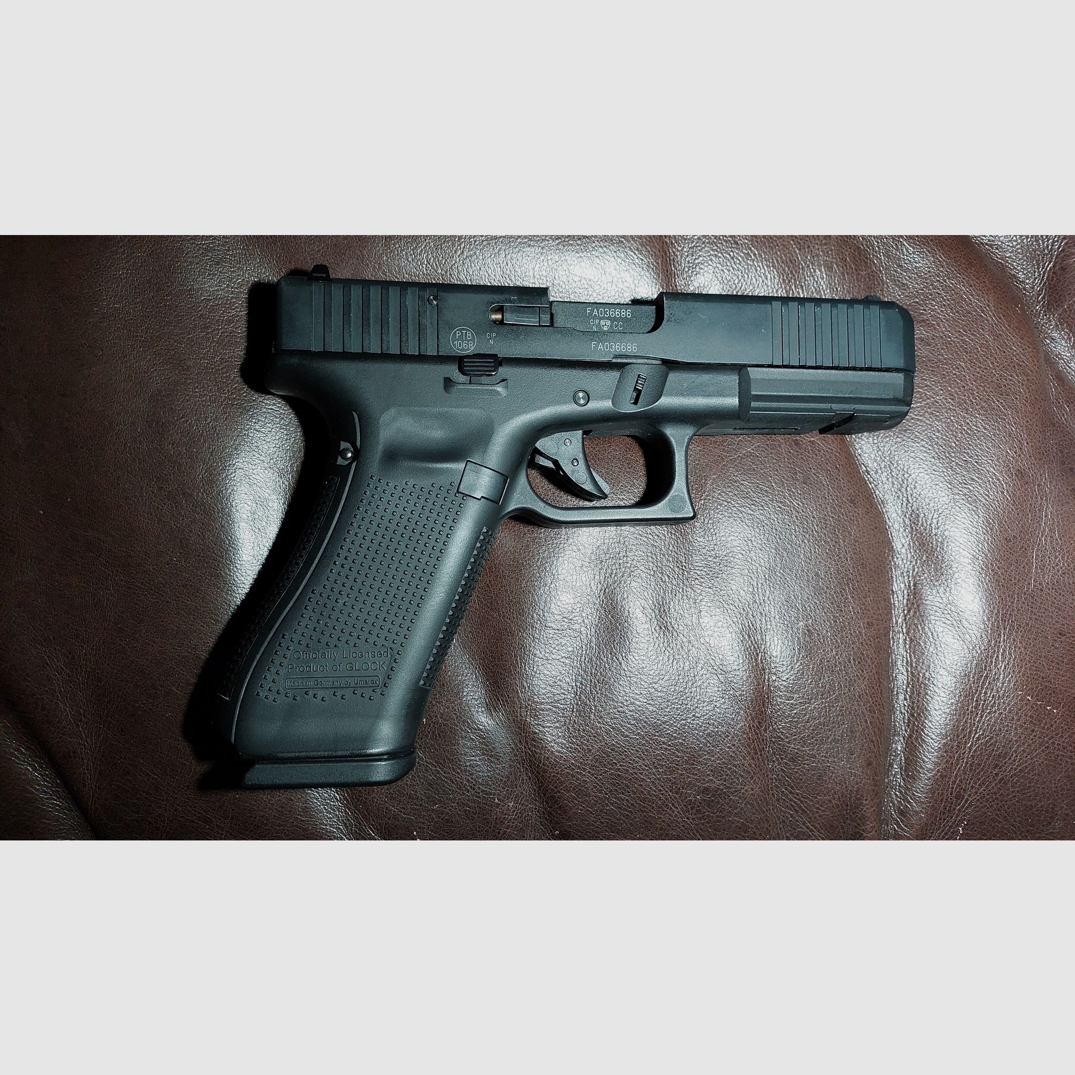 Glock 17 Gen5 Schreckschuss Pistole 9mm P.A.K. schwarz (PTB 1068) - 2 Magazine - Taktisches IWB Holster Rex Arms Sidecar