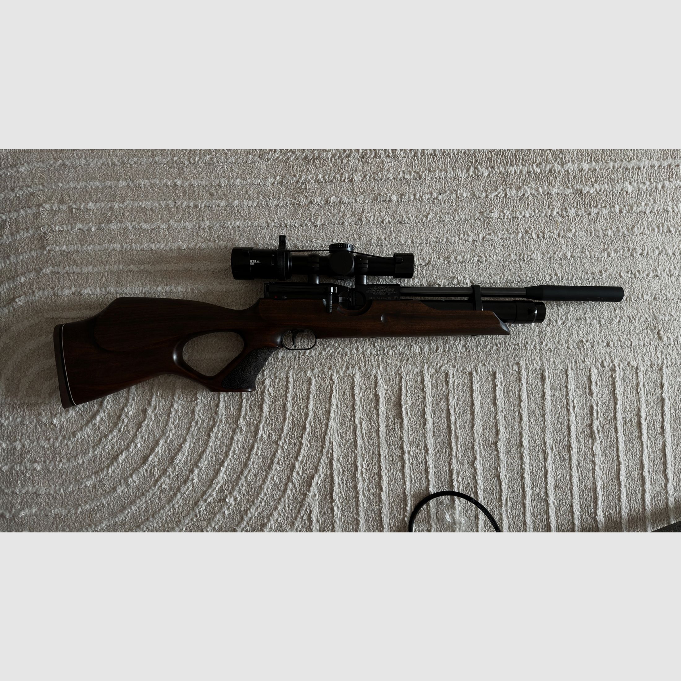 Weihrauch HW100 Air Rifle Set with Gun Case, Pellets, Hill Pump, Vortex Viper PSP 1-6x24, image 8 of 20