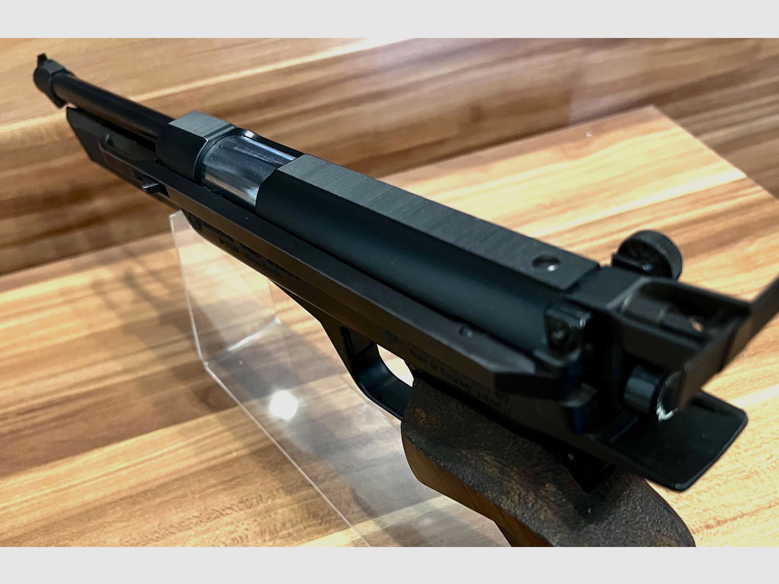 Match Luftpistole od Feinwerkbau, model 80.