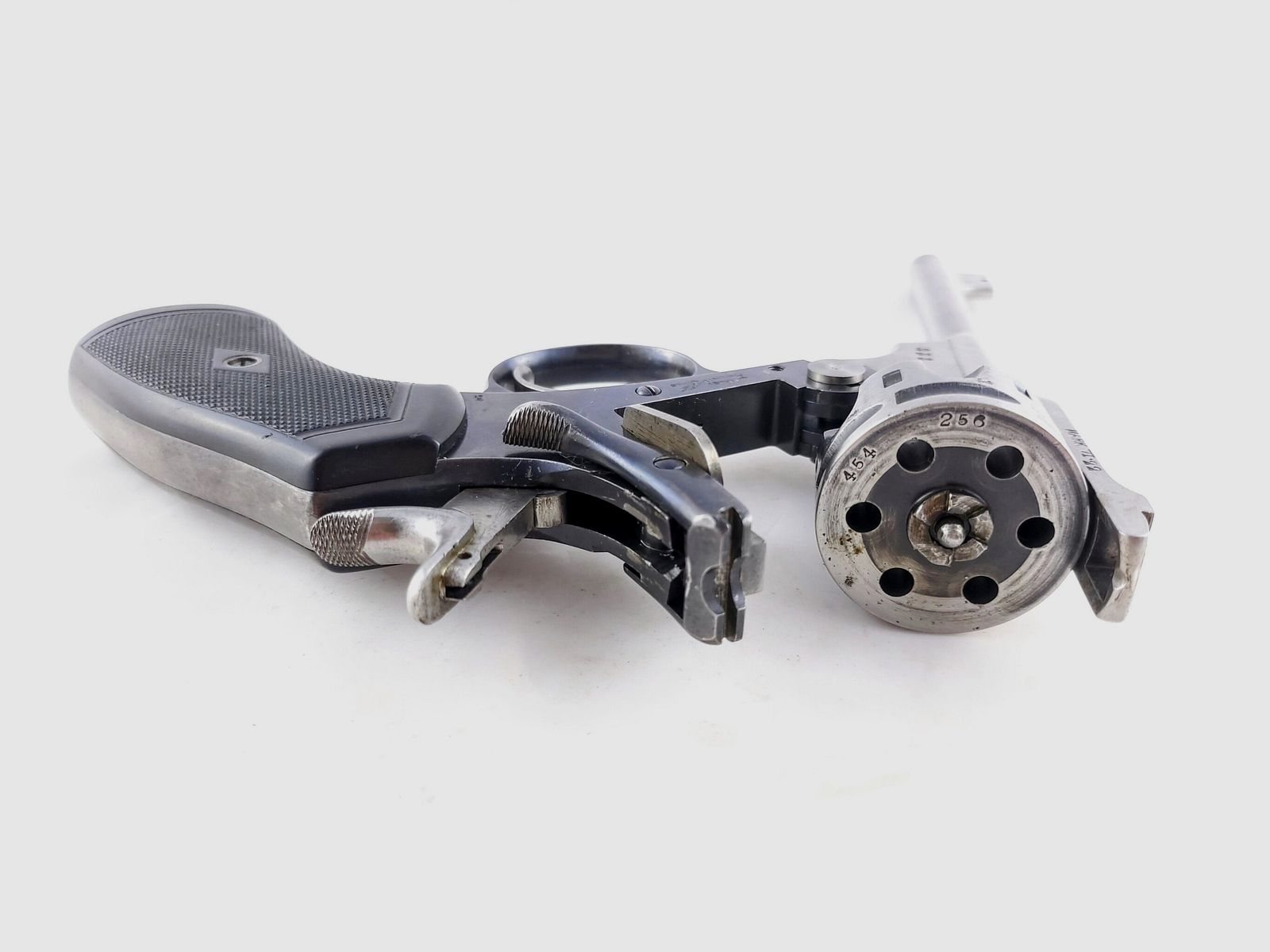 Webley&Scott MK VI revolver cal. .22 LR, immagine 6 di 9