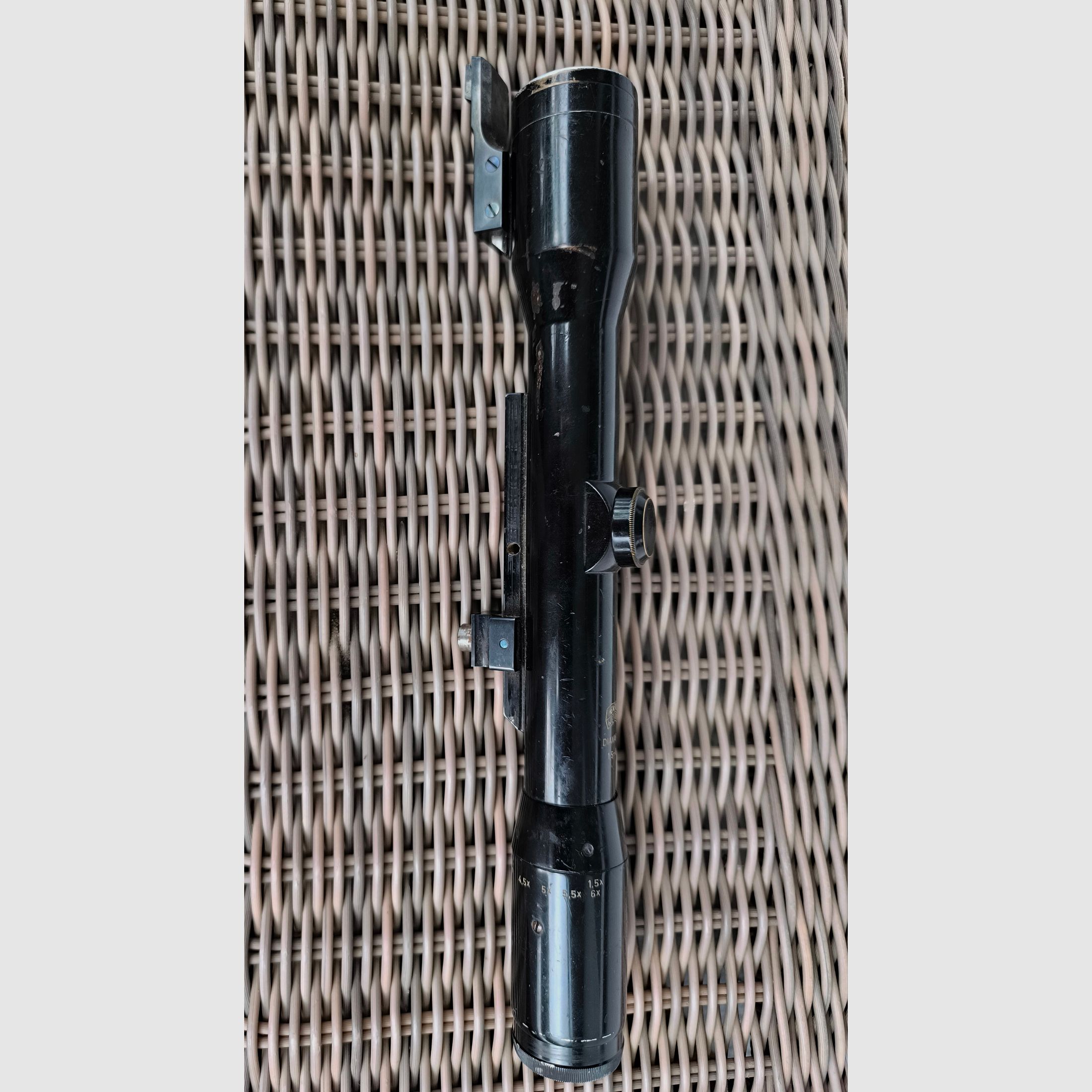 Hensoldt Diavari-D    1,5-6x36, Absehen 4