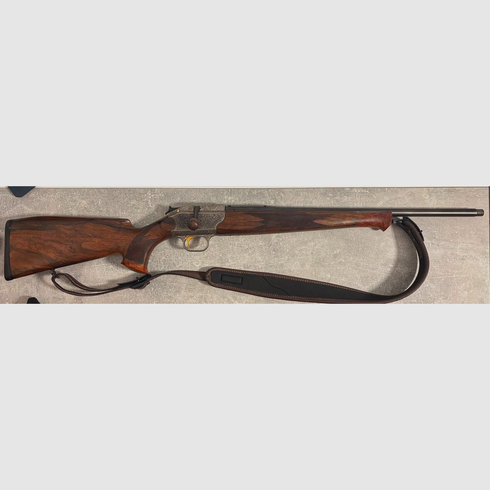 Blaser R93 mit einzigartiger Gravur 