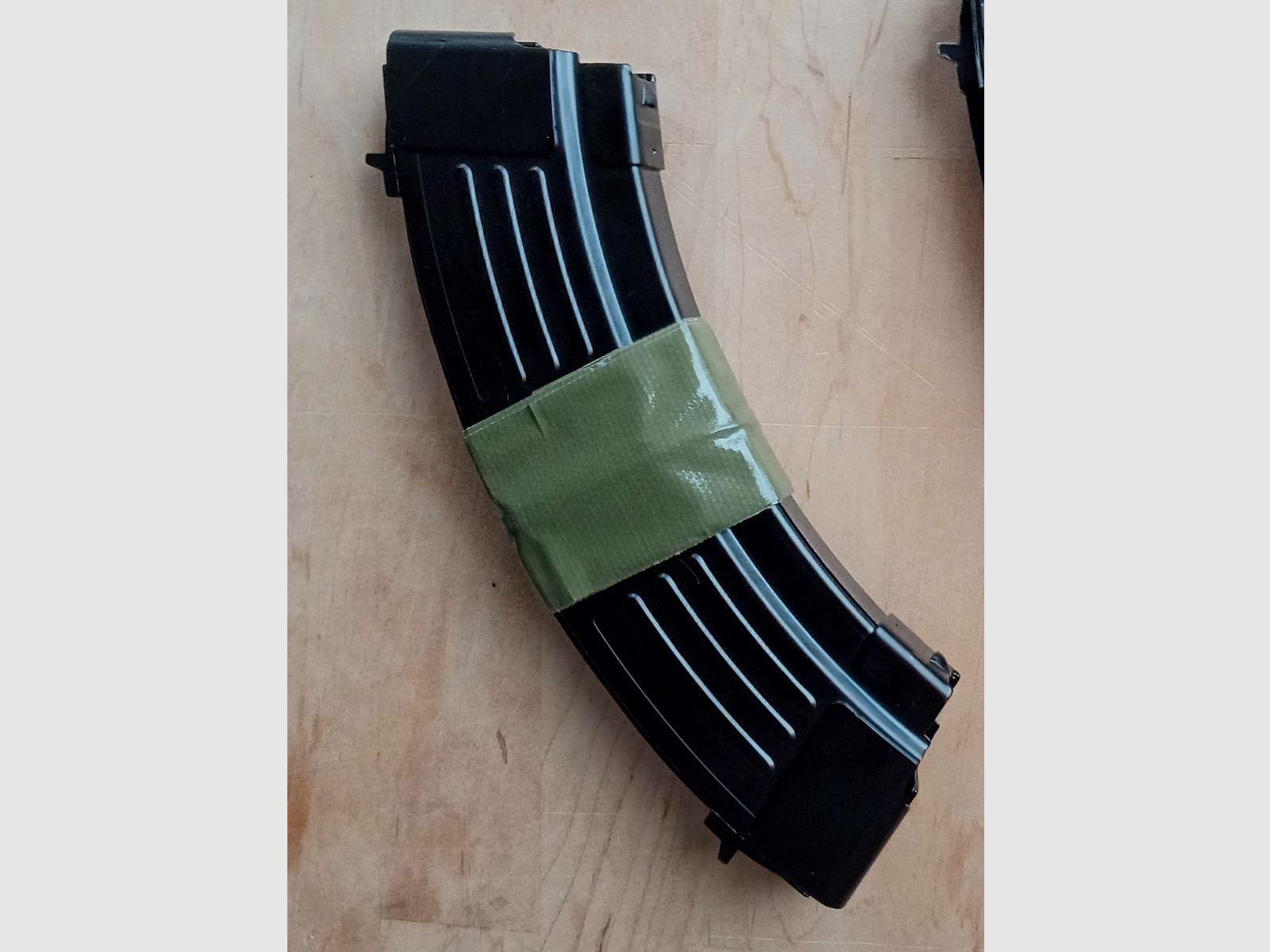 10 + 10 = 30 / Magazin Koppler según la doctrina militar soviética para el cargador de acero AK47 (: