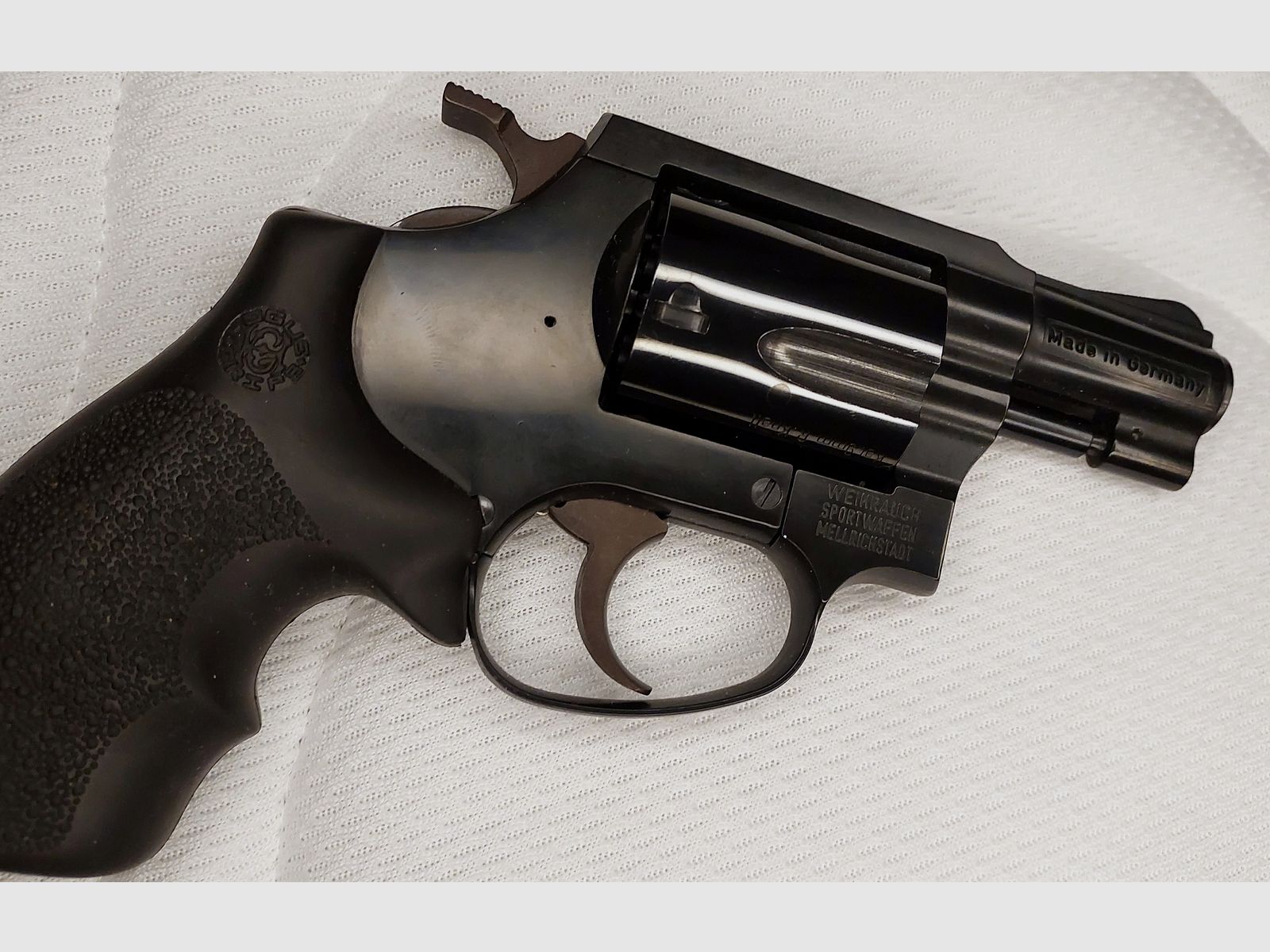 Weihrauch HW37 cal. 9mm R.K. (PTB 887) OVP in ottime condizioni (Arminius HW 37) con impugnature Hogue