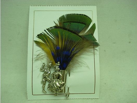 Hat pin hunt - dancing couple