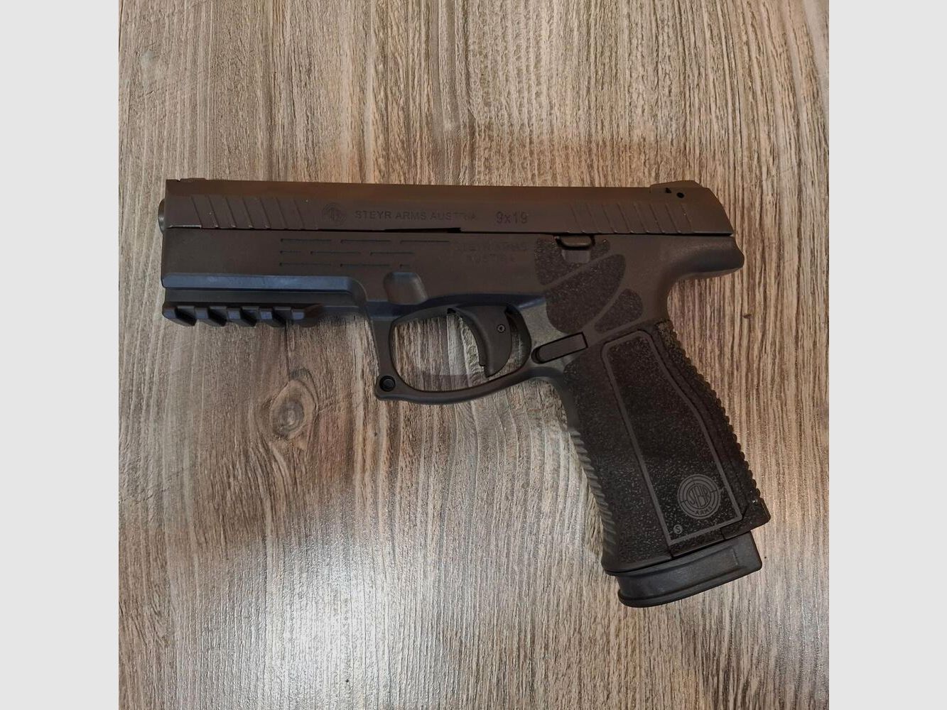 Steyr Pistole Mod. L9-A2