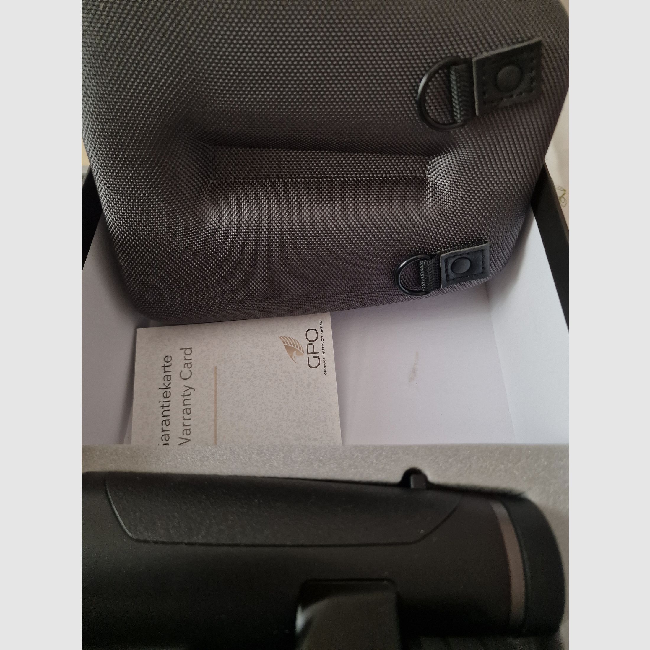 GPO Passion HD 8x42 
