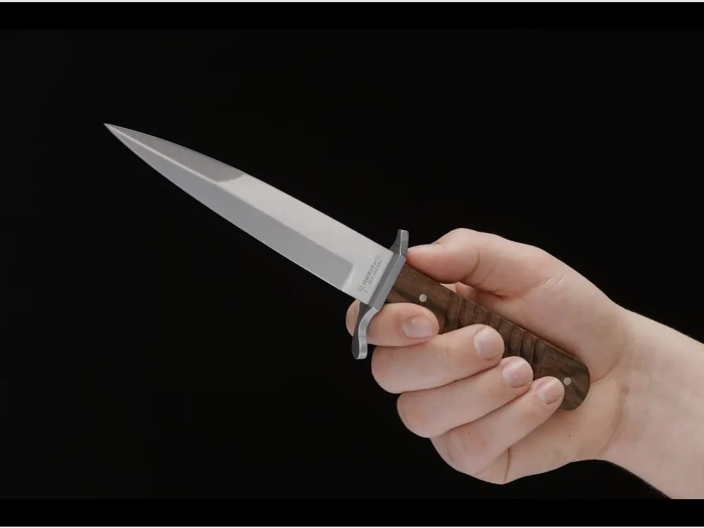 Böker daga de trinchera