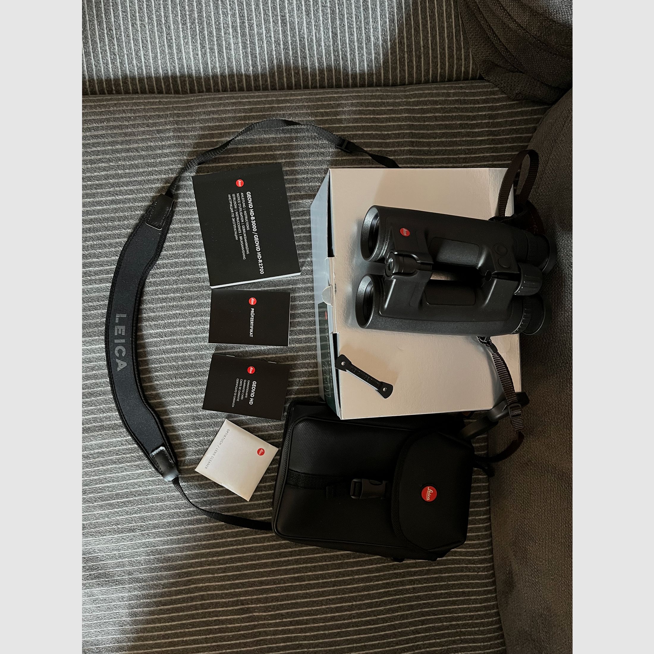 Leica Geovid 8x42 HD-R 2700