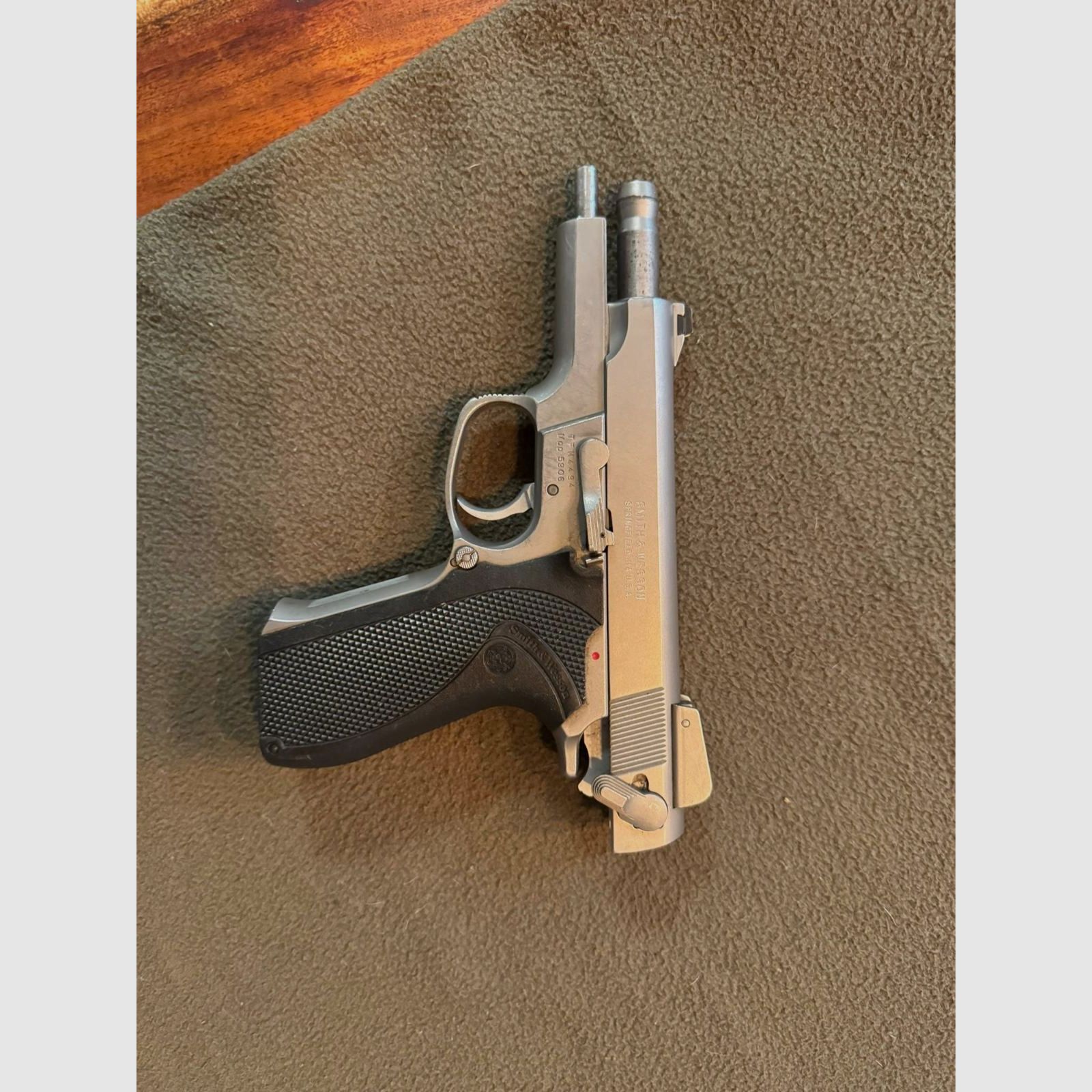 Smith & Wesson Mod 5906 9mm Para