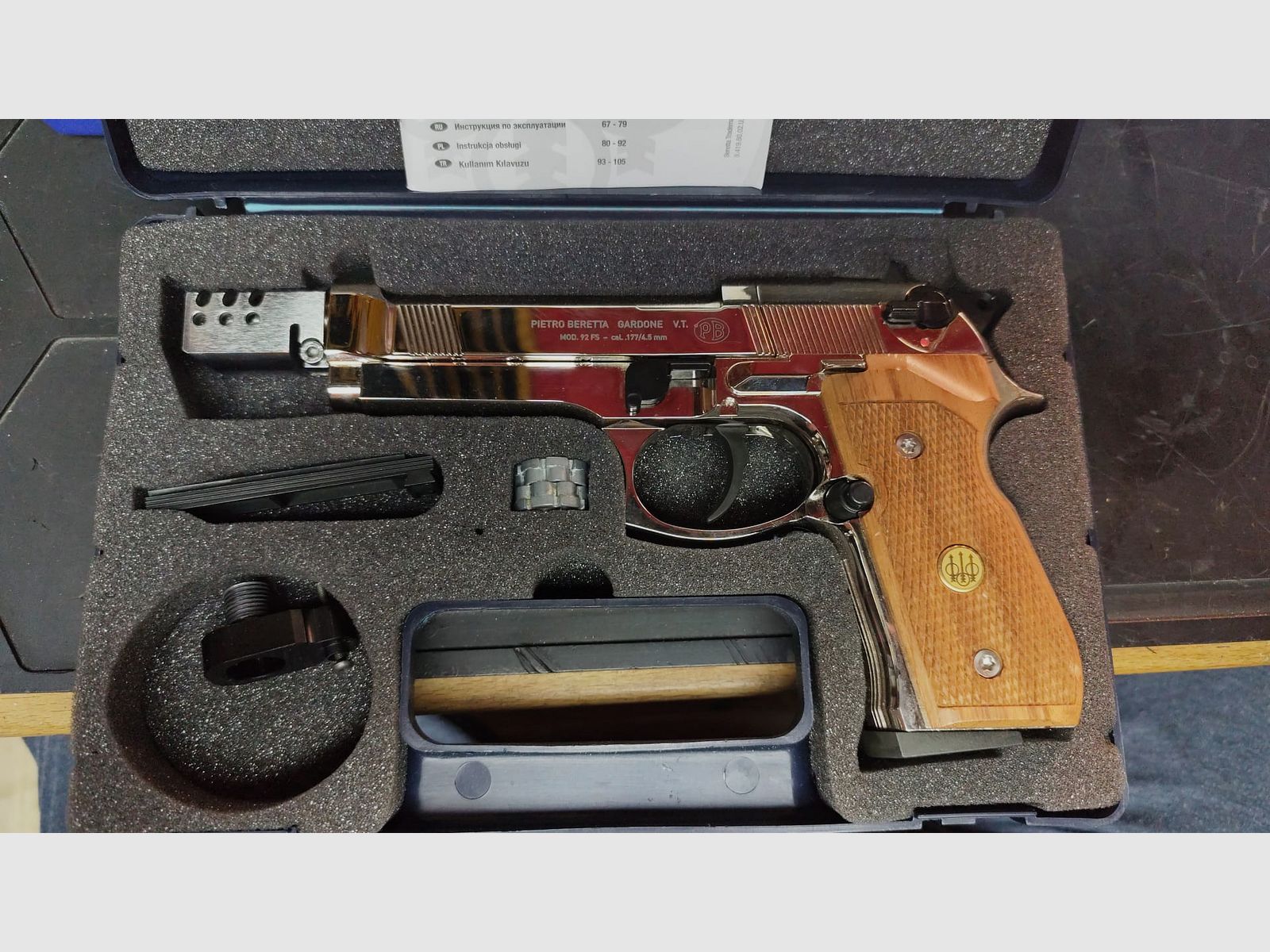 Beretta 92 FS co2 4,5mm Chroom 