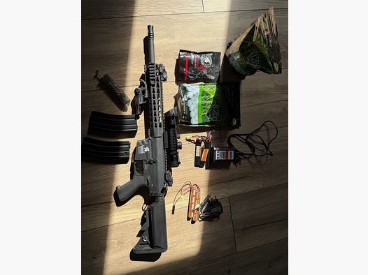 Airsoft M4 Lancer Tactical