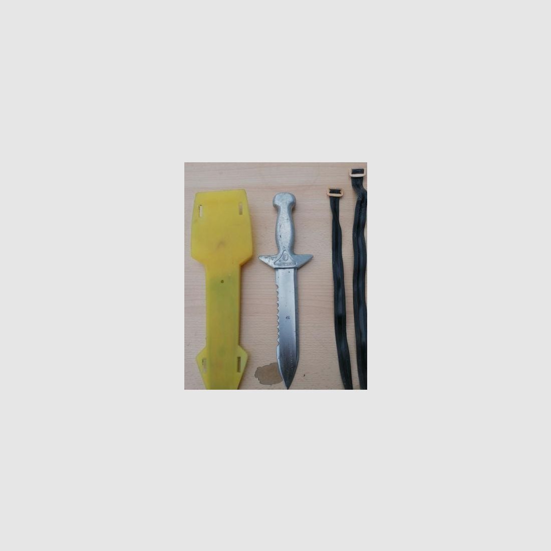 Tauchermesser Pirat Made in Ungarn für die DDR Gebaut NVA?