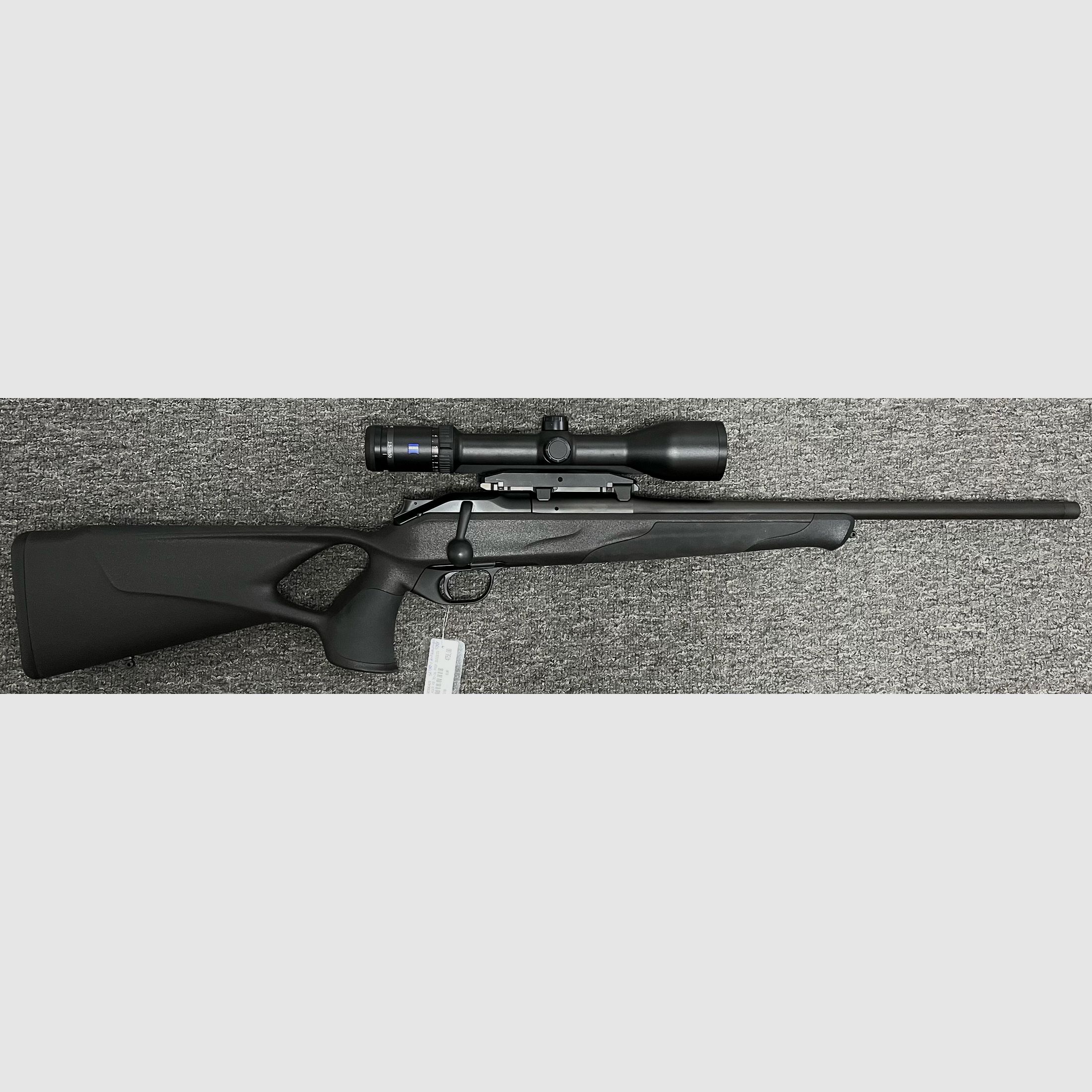Blaser R8 Professional Success 8x57IS + Zeiss Victory HT 2,5-10x50 + Montaggio Dentler