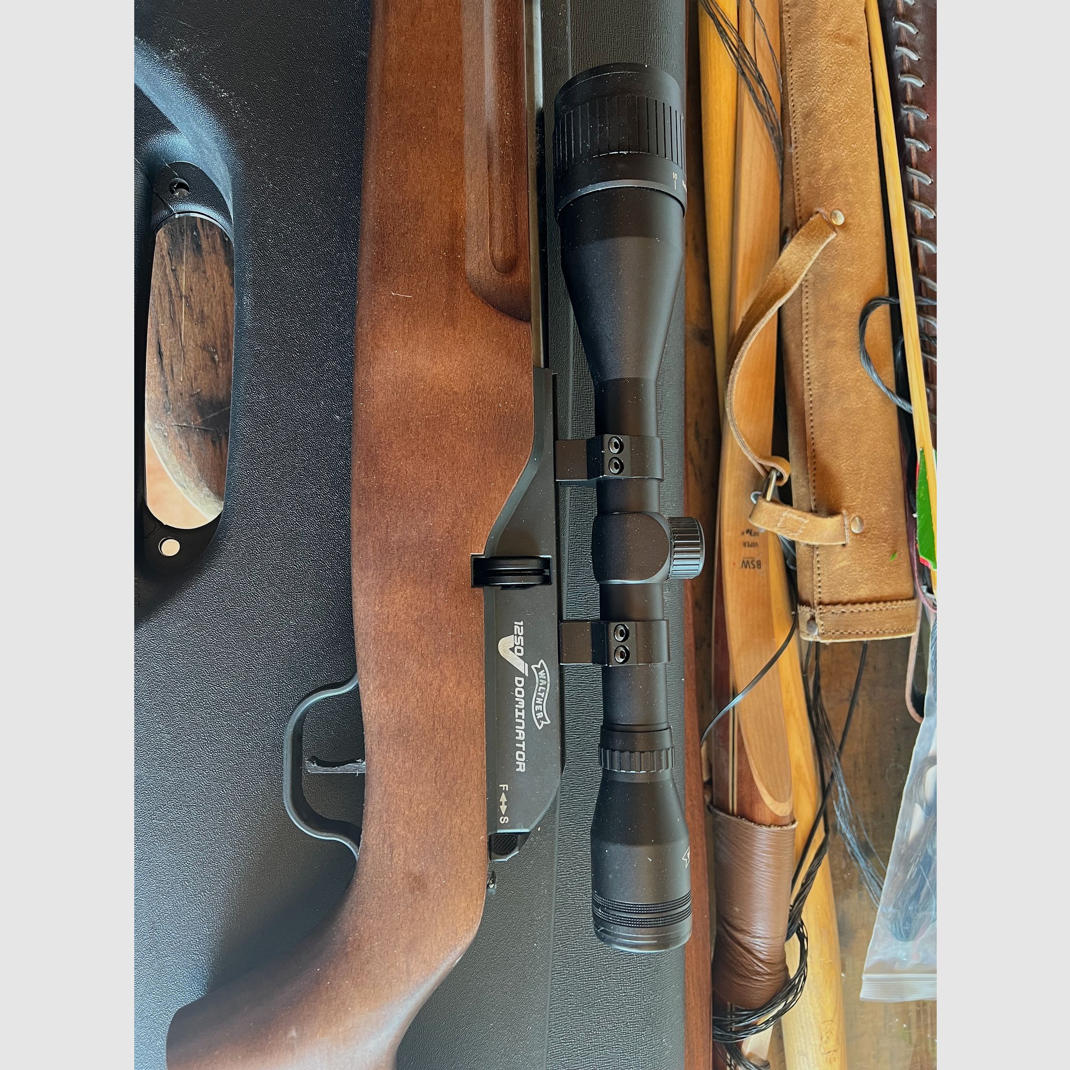 Walther Dominator 1250 mit Holz-Schaft und ZF