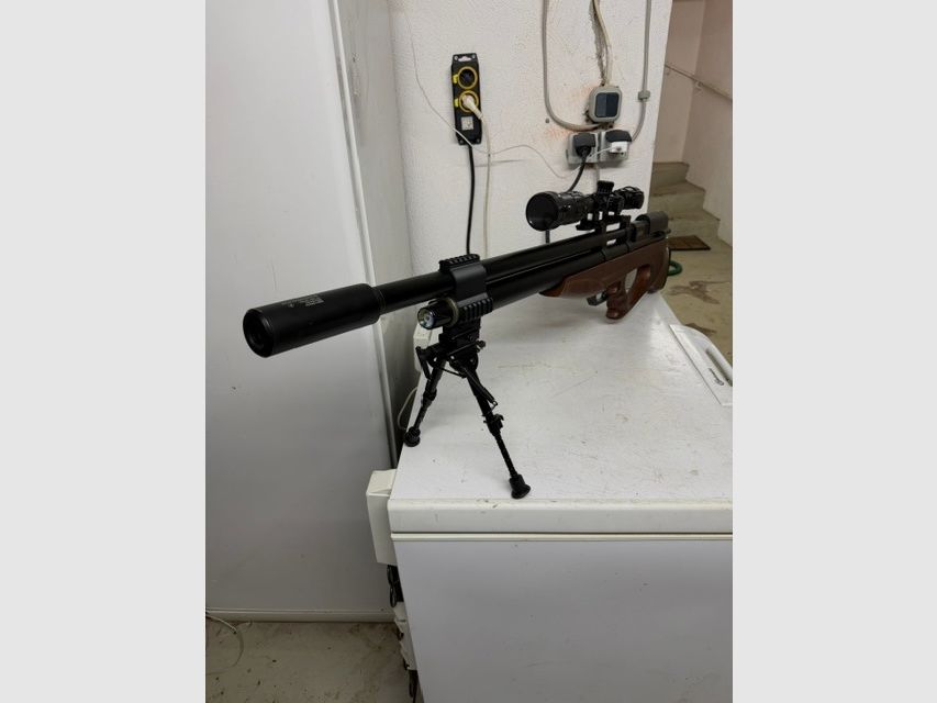 AEA Airgun Challenger Bullpup Cal. 5.0. 12.7mm at set price! The weapon is as good as new