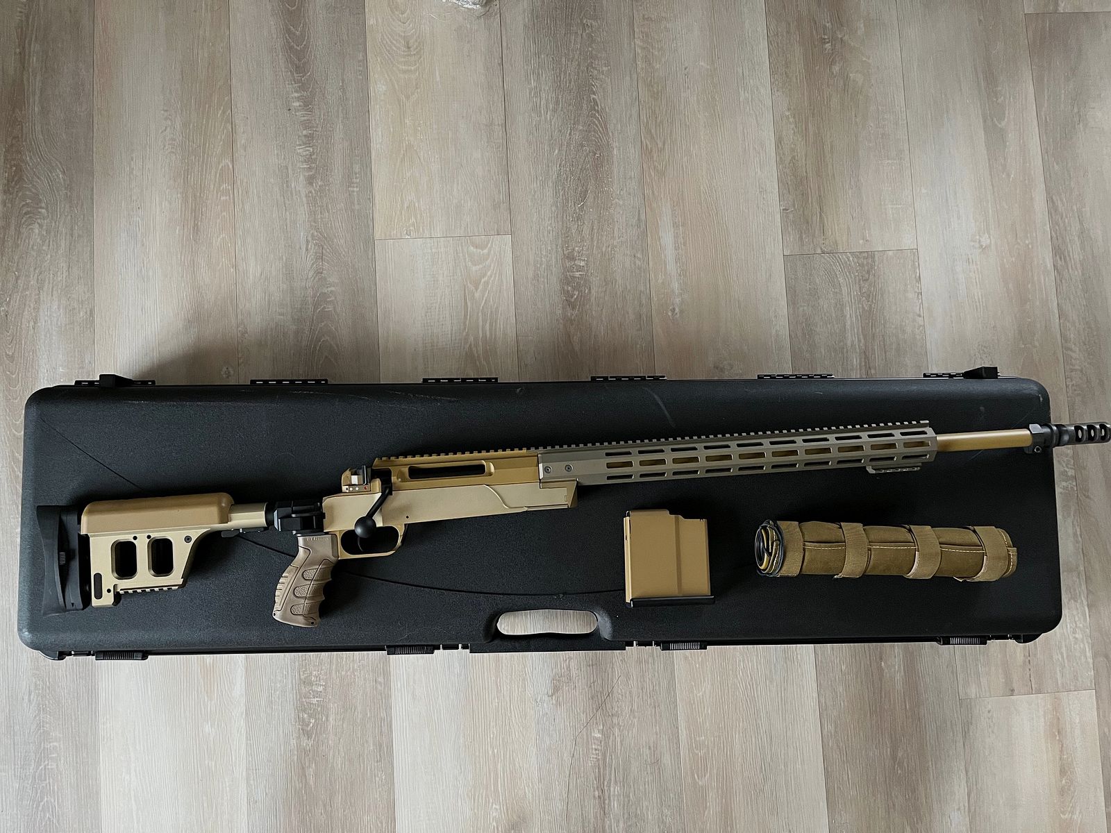 Haenel HLR Pro .338 Lapua Magnum - only 60 shots - like new - including B&T silencer